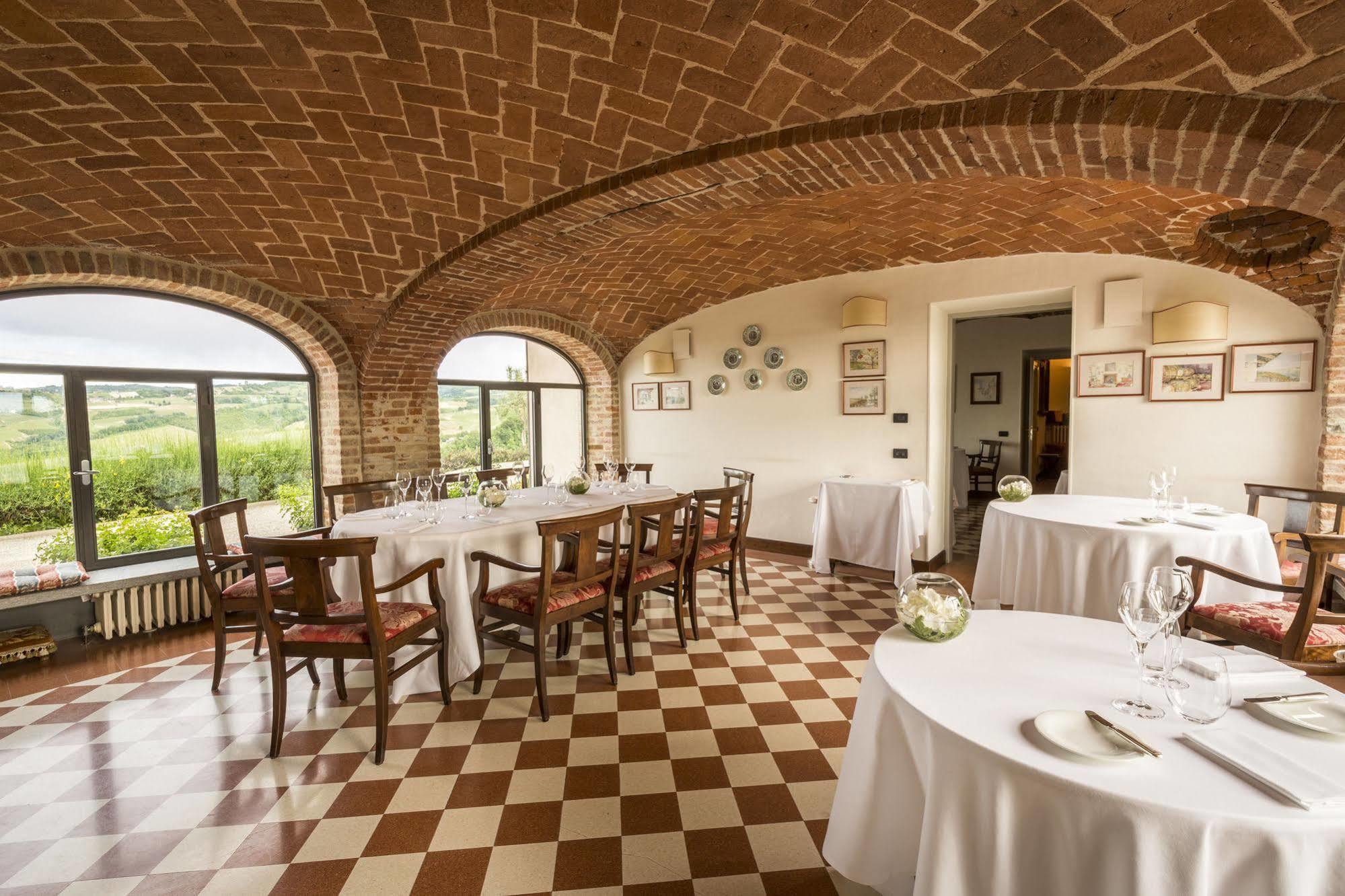 Locanda Del Pilone Alba Kültér fotó